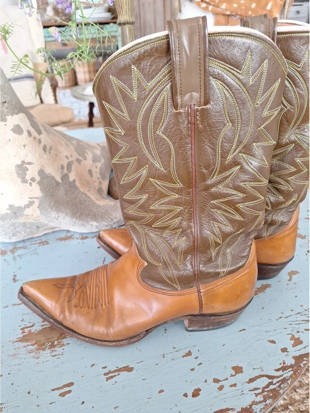 VTG WESTERN NOCONA Leather Cowboy Boots Mens 10.5 D. Rare, Formal, Pointed Toe.